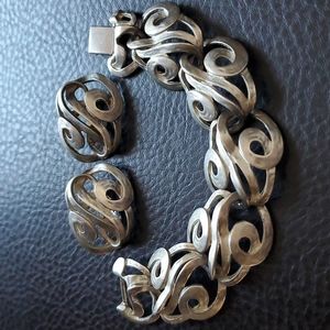 VTG Erwin Pearl bracelet & clip earring set